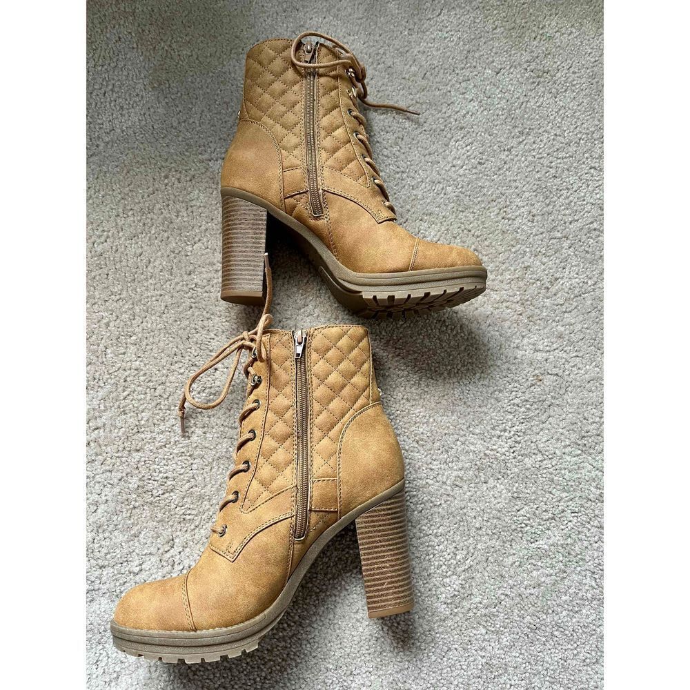 G by Guess Women’s Gift Tan Size Zip & Lace Up Quilted Combat Ankle Fashion Boot - Picture 7 of 12